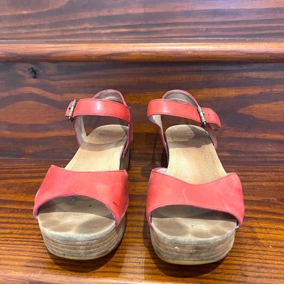 dansko Red leather Platform Open Toe Sandals Size 10 (40) - Picture 3 of 3